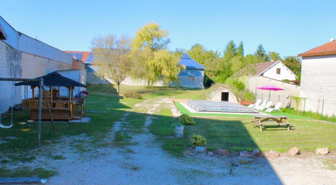 Chambres D'Hotes Aux Portes Des Tumuli Bussy-le-Château Exteriör bild
